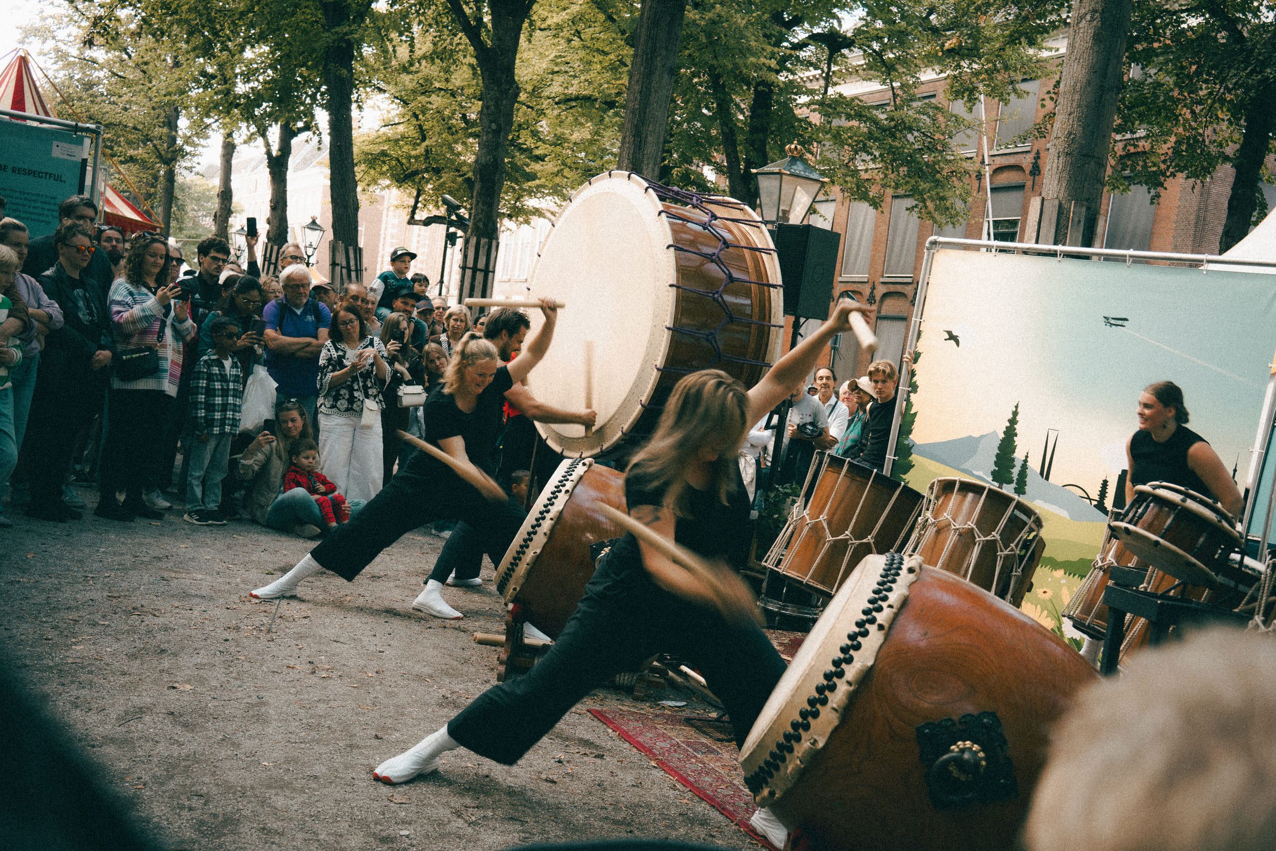 Around the World in 80 Meters, photo 9 of 12